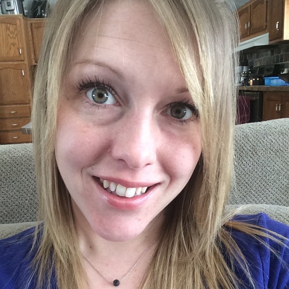 Meet your Posher, Ashley - Picture 1 of 1